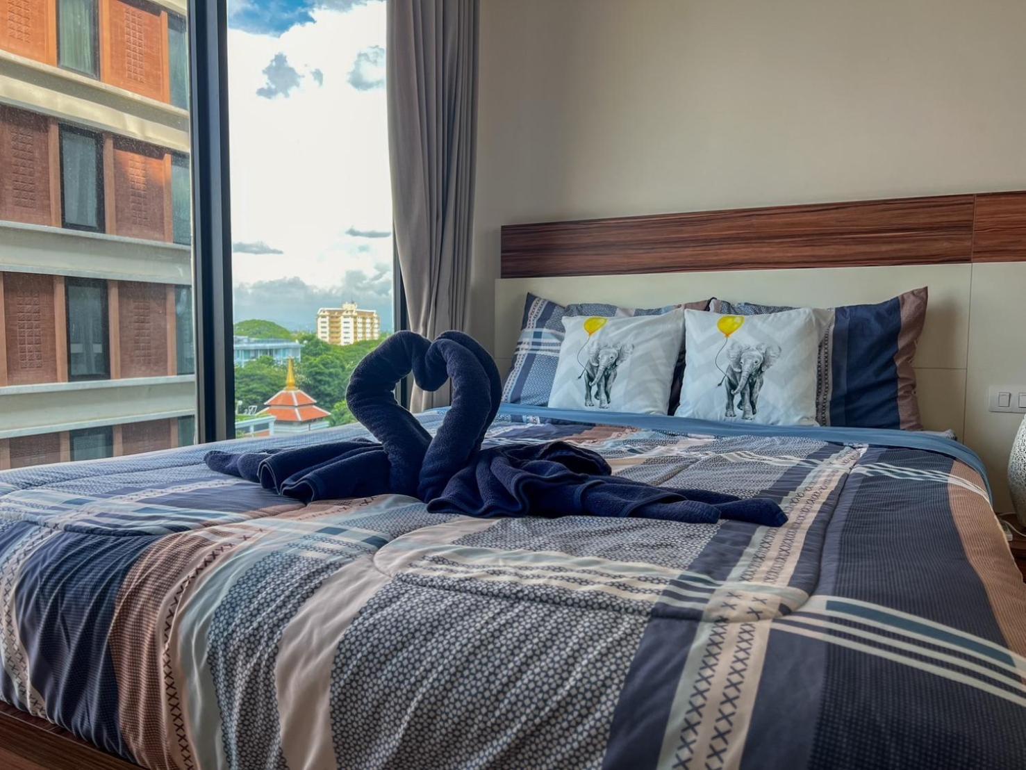 The Astra Luxury Condo In Town チエンマイ エクステリア 写真