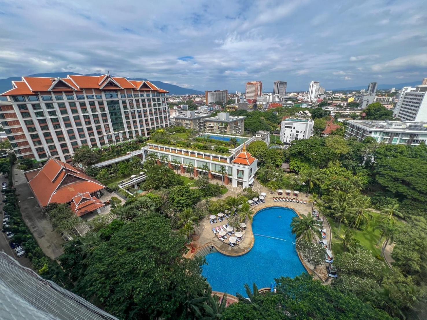 The Astra Luxury Condo In Town チエンマイ エクステリア 写真